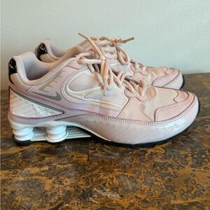 Nike Wmns SHOX Enigma 9000 Size 8 ‘Barely Rose’ [BQ9001-600]